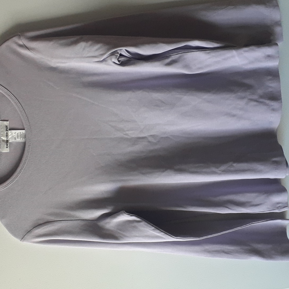 Jones of New York sports 2 long sleeve t shirts